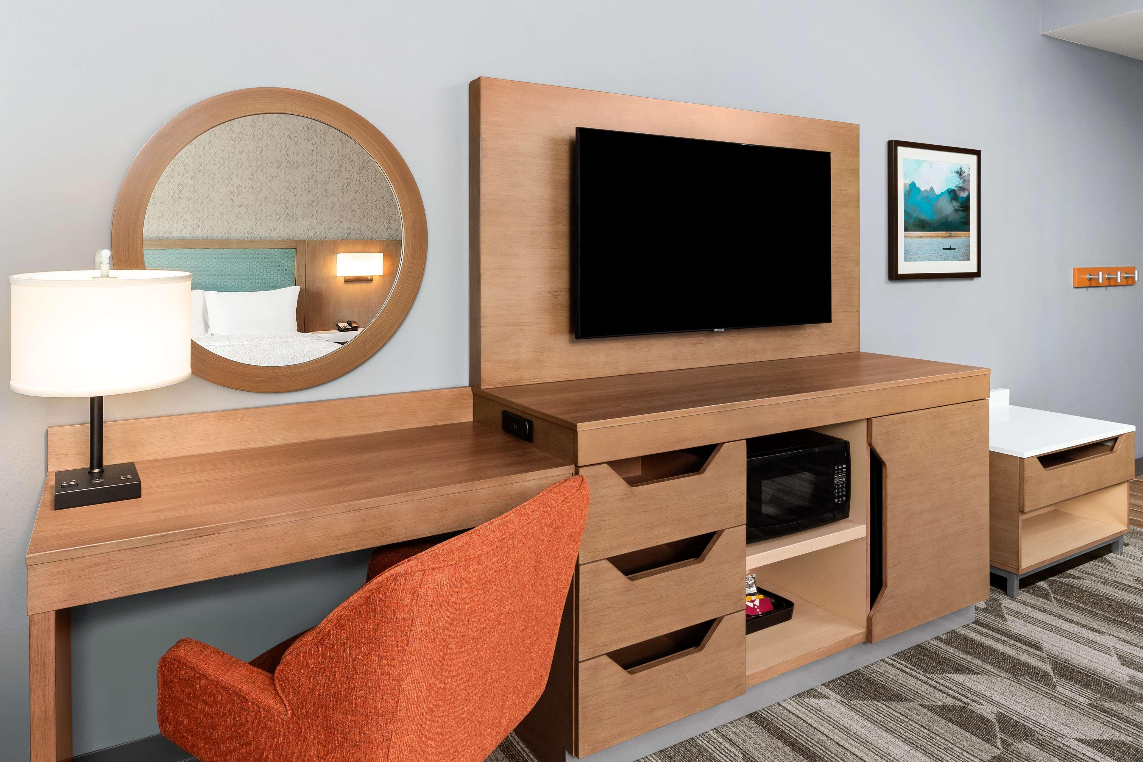 Hampton Airport, Wa 3*
