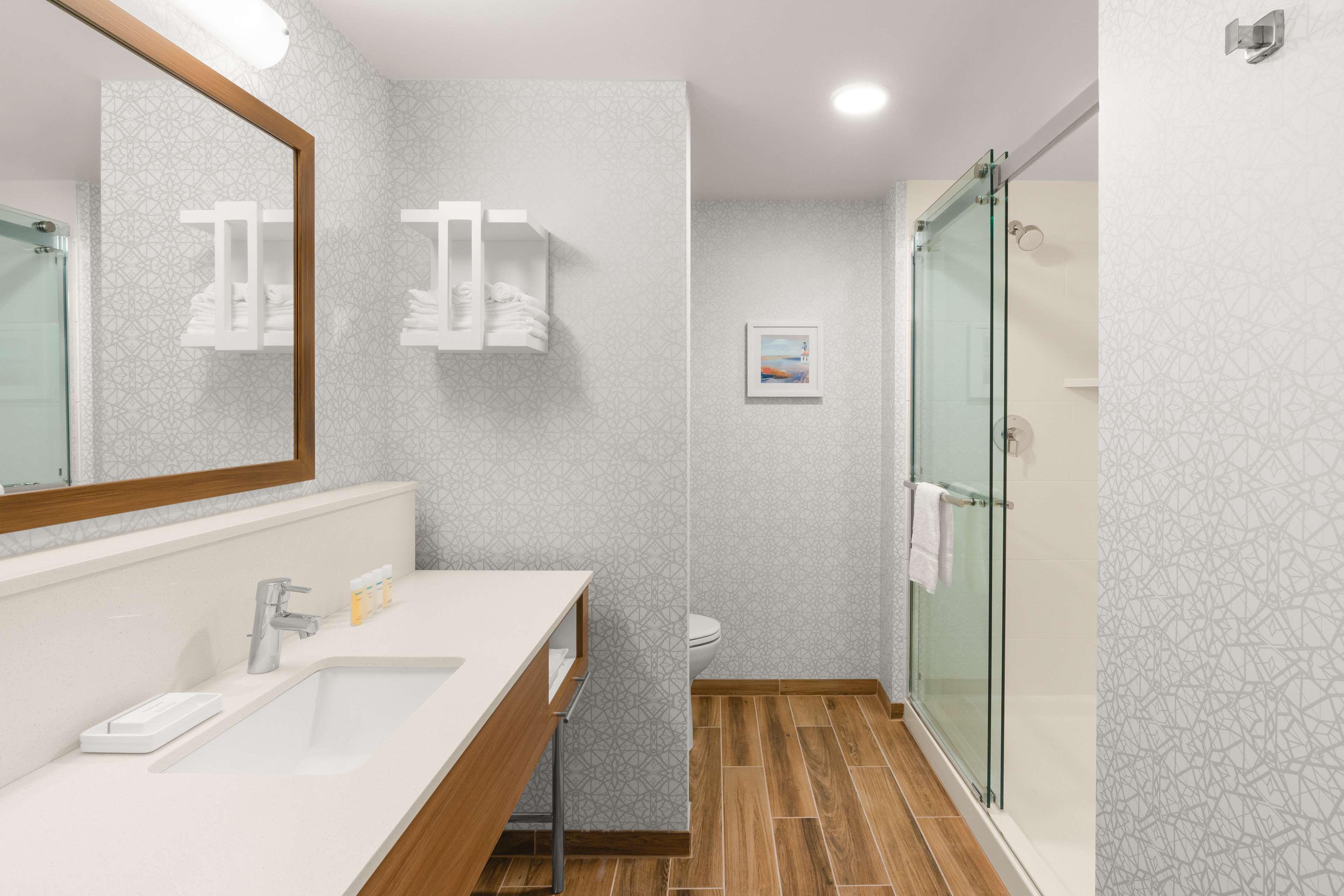Hampton Airport, Wa 3*