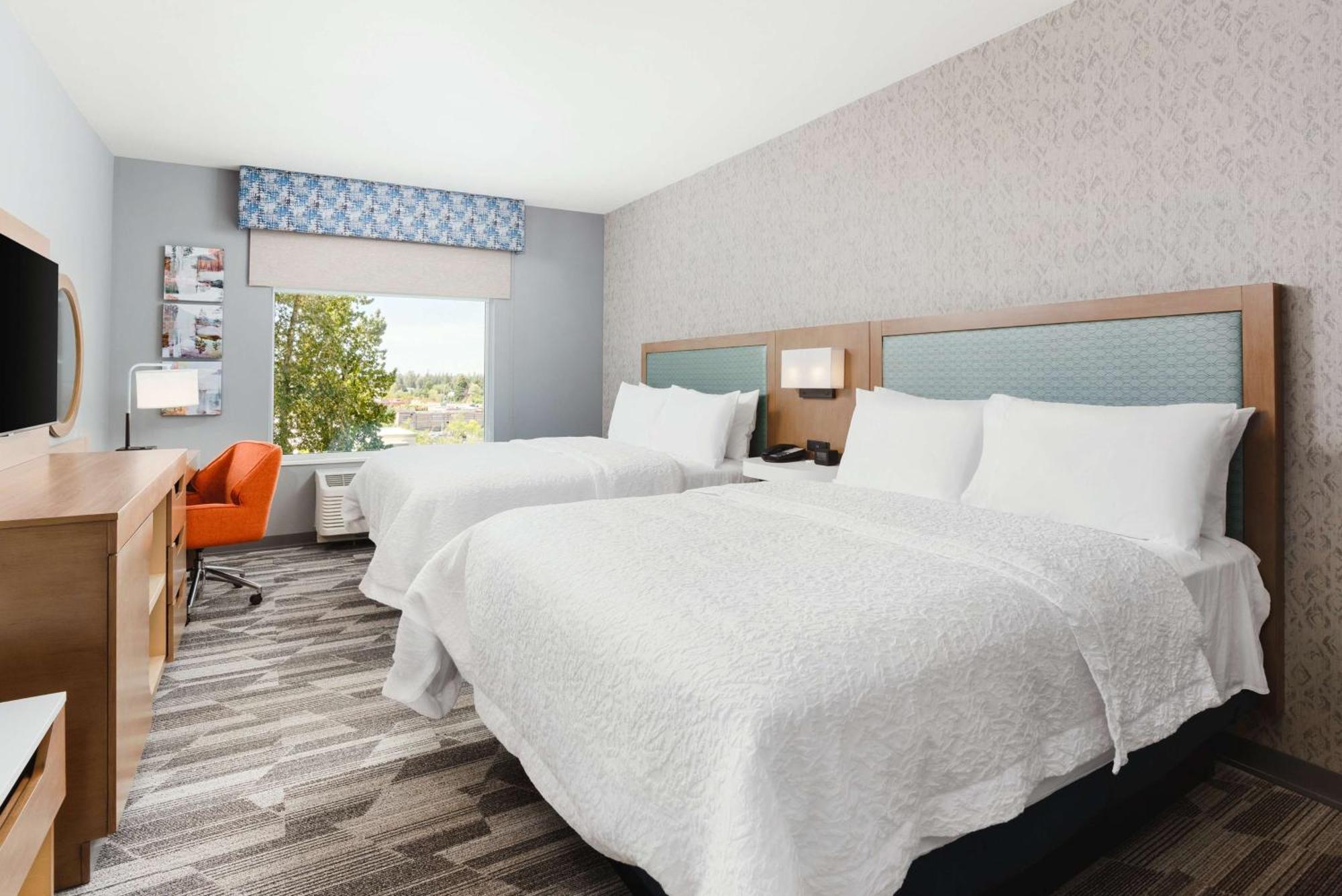 Hampton Airport, Wa Hotel